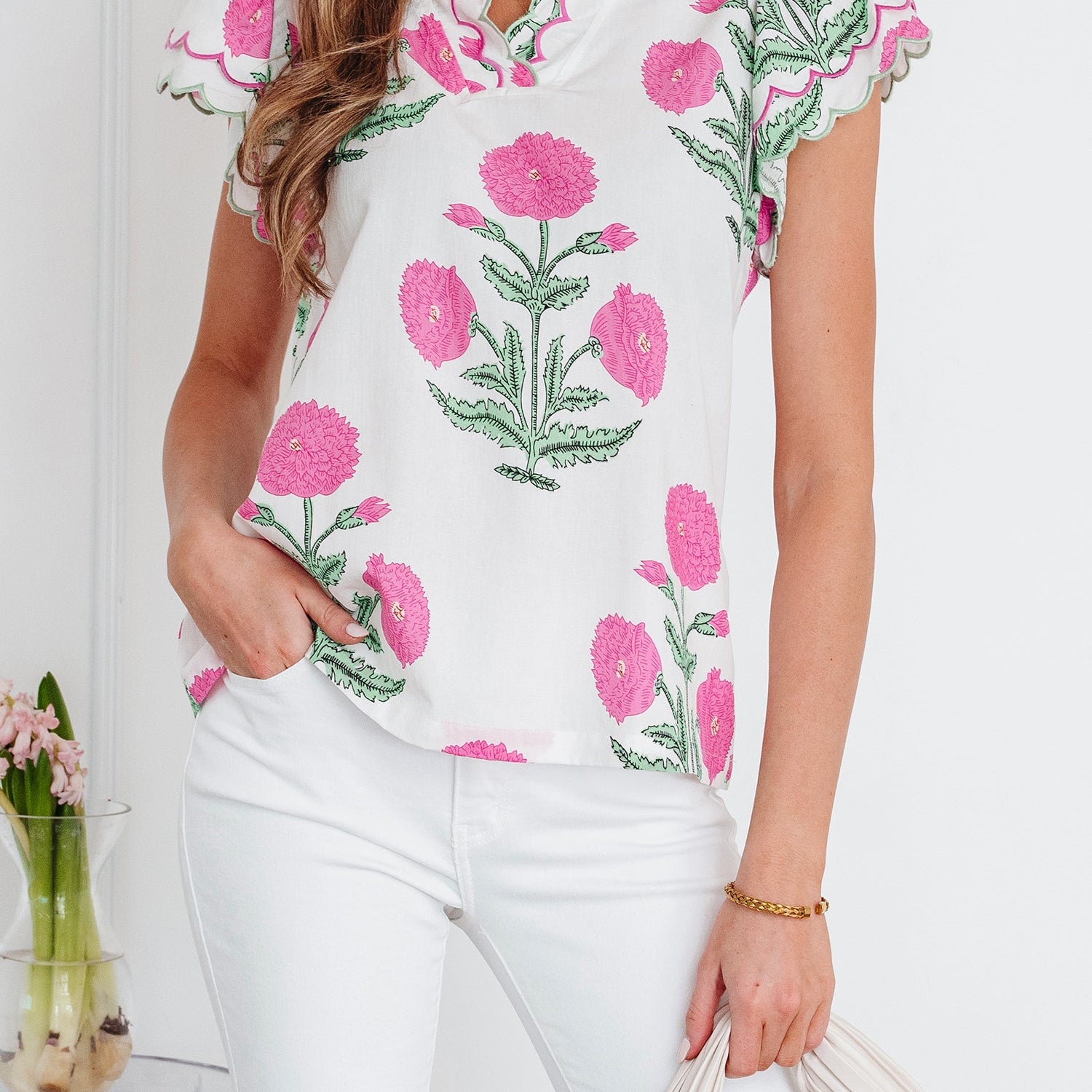 Flower Scallop Contrast Trim Short Sleeve Blouse
