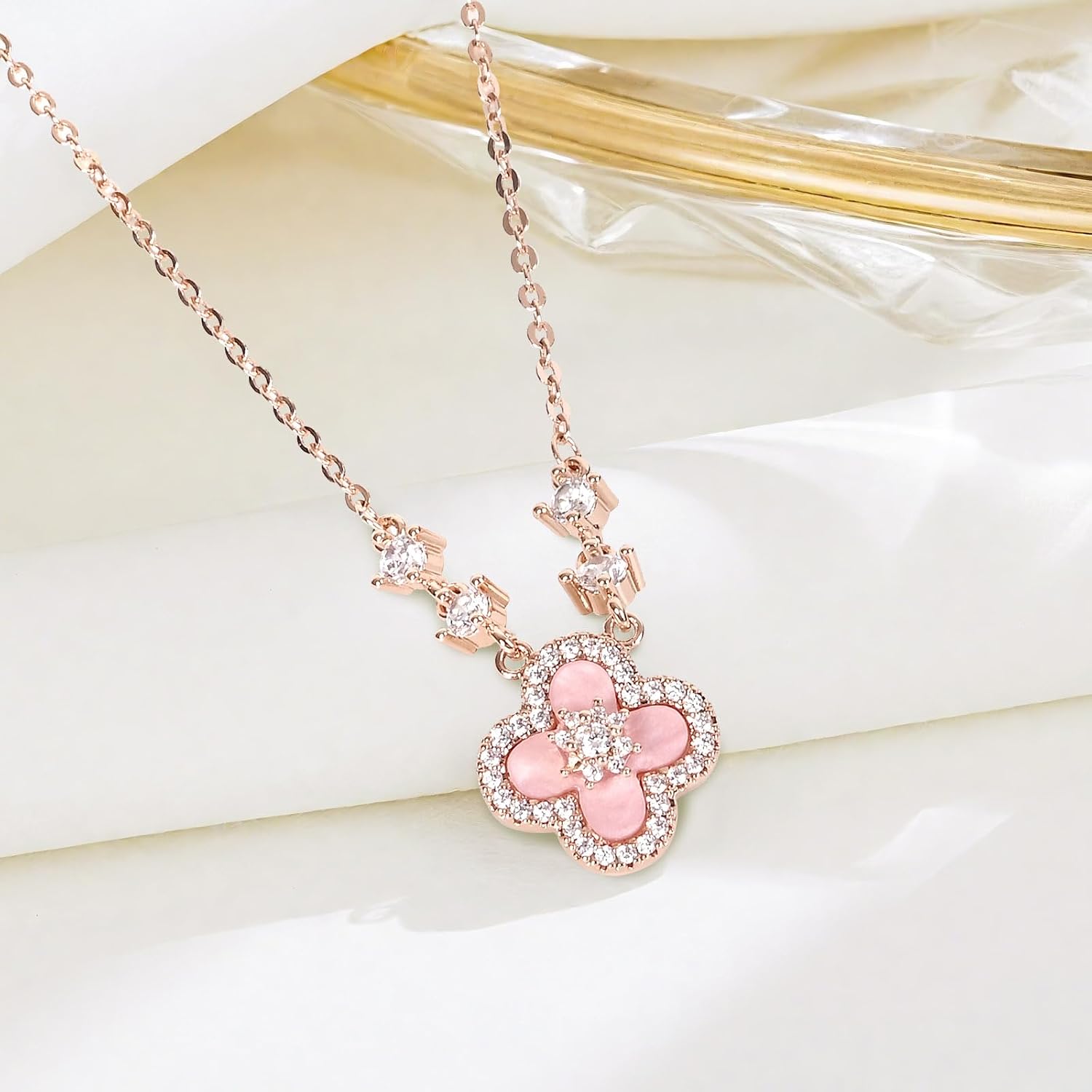 Women's 18K Gold Plated Clover Necklace with White Natural Shell - Four Leaf Lucky Charm Dainty Link Necklaces Jewelry for Women, Trendy Birthday/Mother's Day Gift