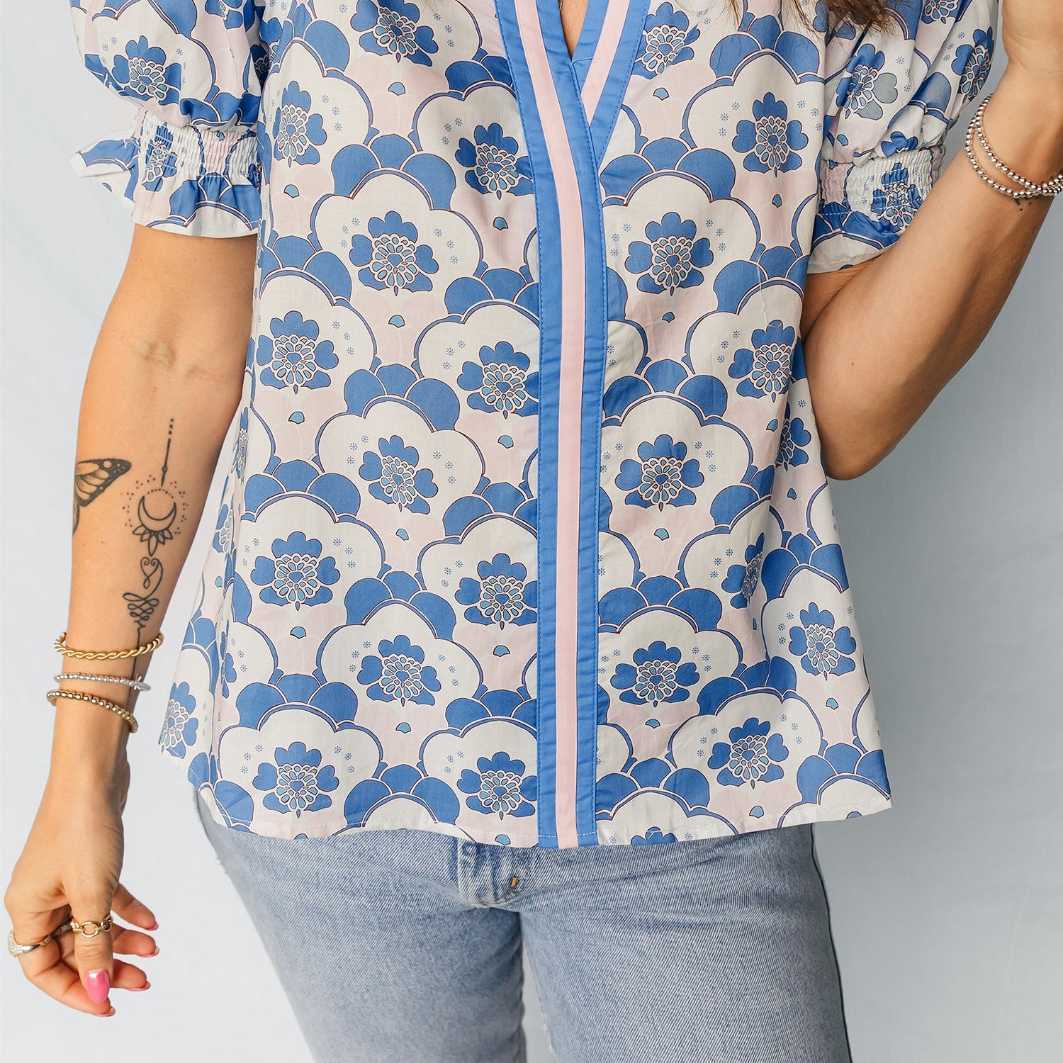 Floral V-Neck Flounced Short Sleeve Blouse