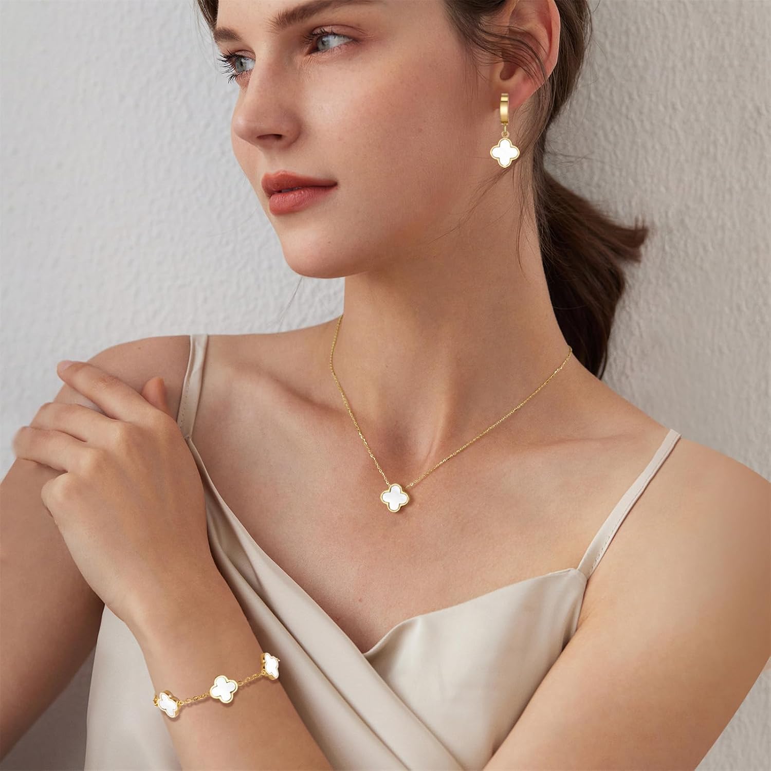 18K Gold Plated Lucky Clover Jewelry Set Black White and Red Four Leaf Clove Bracelet Necklace and Earrings Fashion Birthday Gifts for Women