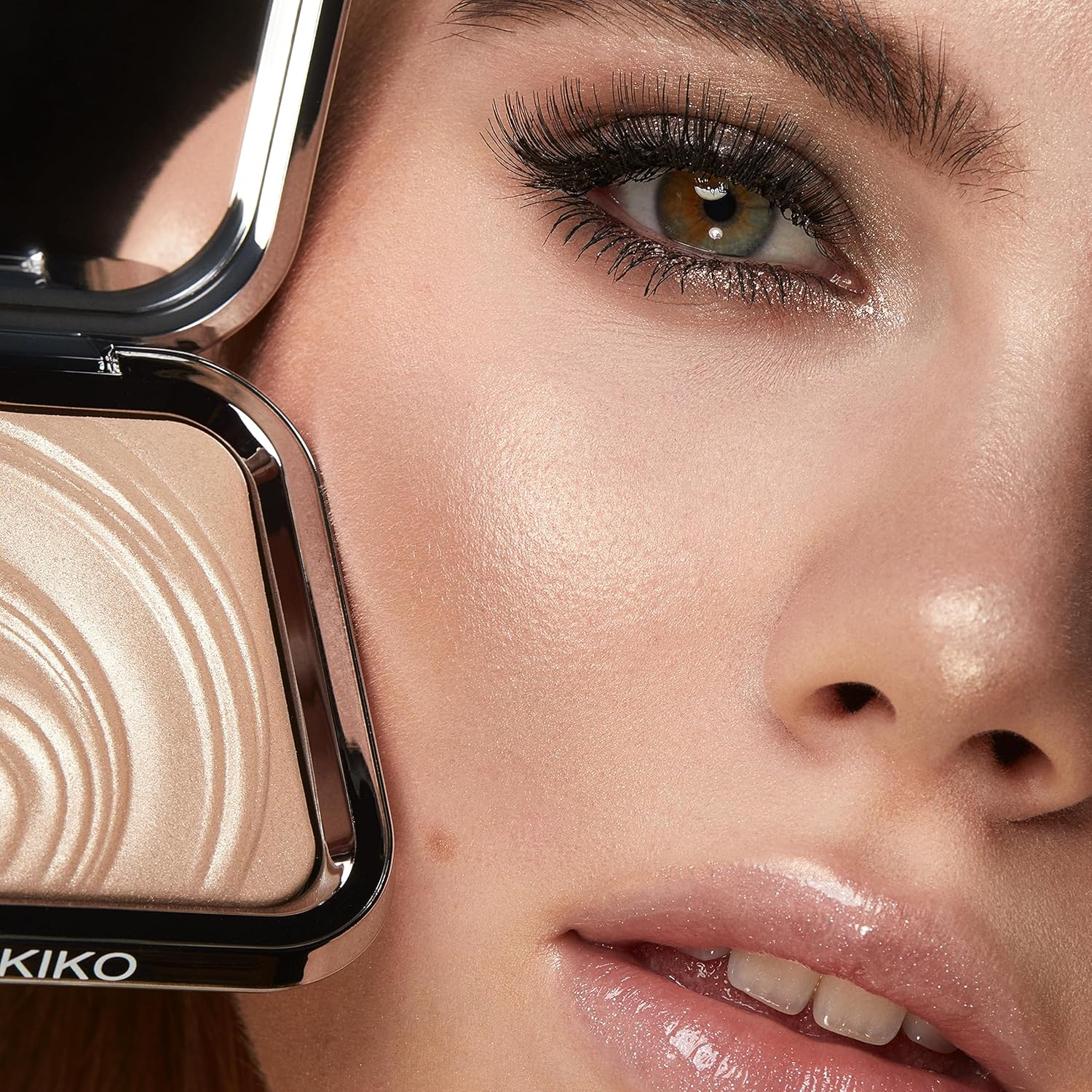 KIKO Milano Glow Fusion Intense Powder Highlighter