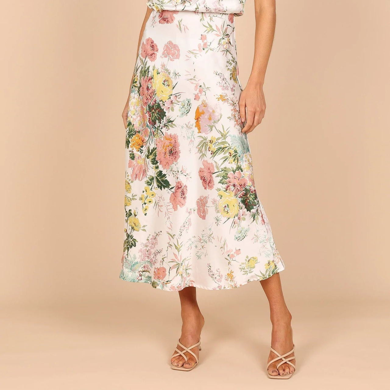 Women's Summer Sundress - Sexy Halter Sleeveless Satin Dress with Elastic Waist & Ruffle Trim