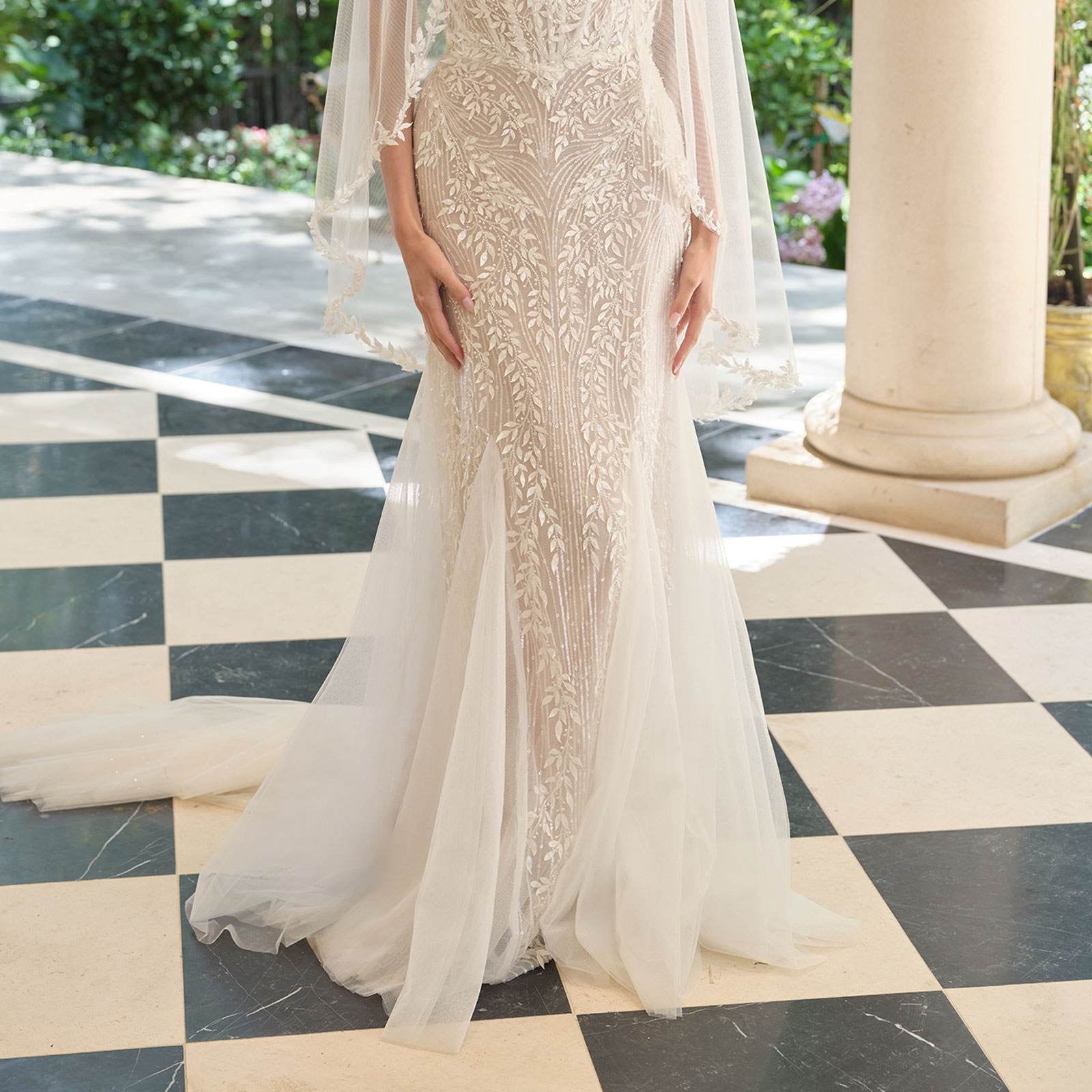 Andrea & Leo WL060 Mermaid Bridal Gown Veil Included