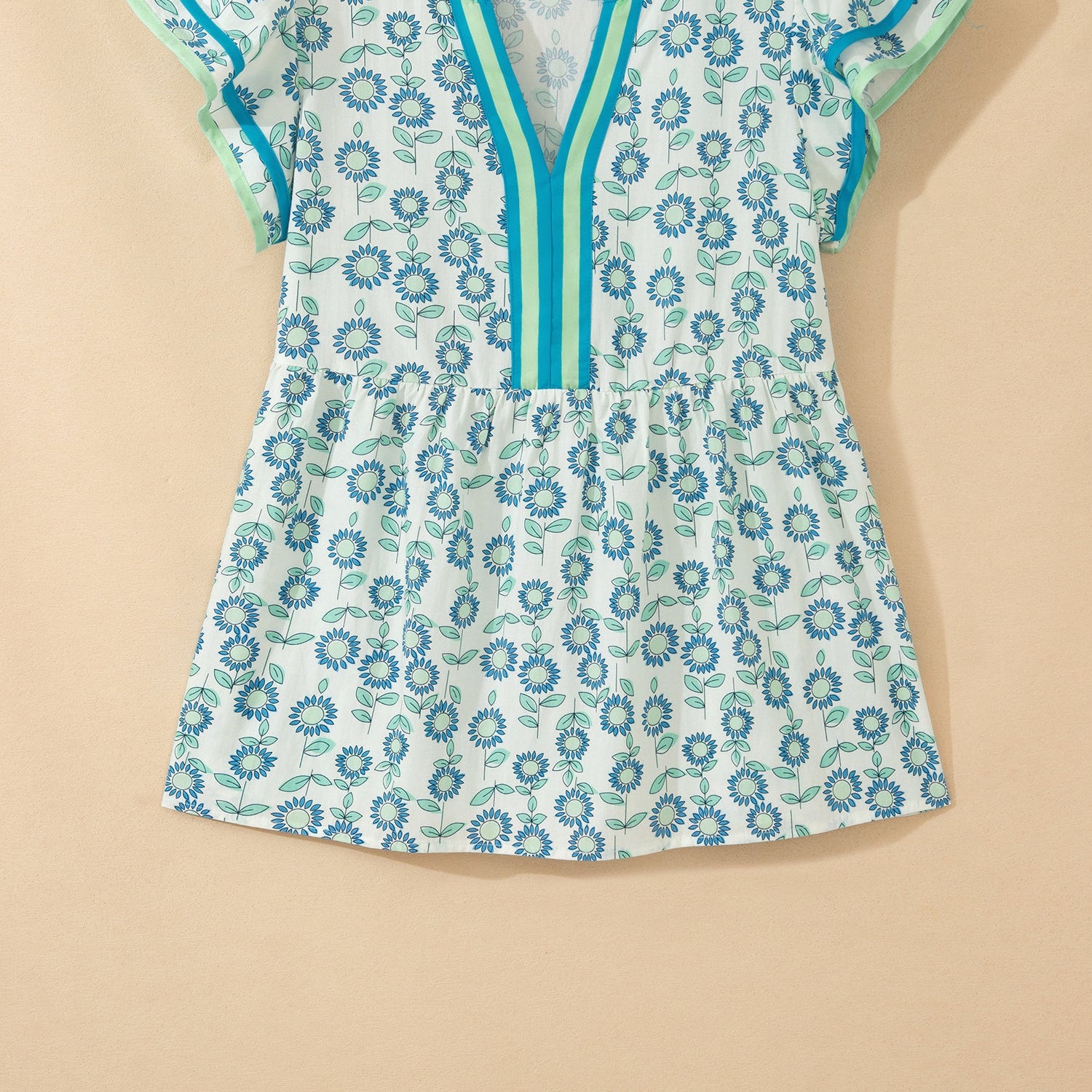 Floral Contrast Trim V-Neck Flutter Sleeve Blouse