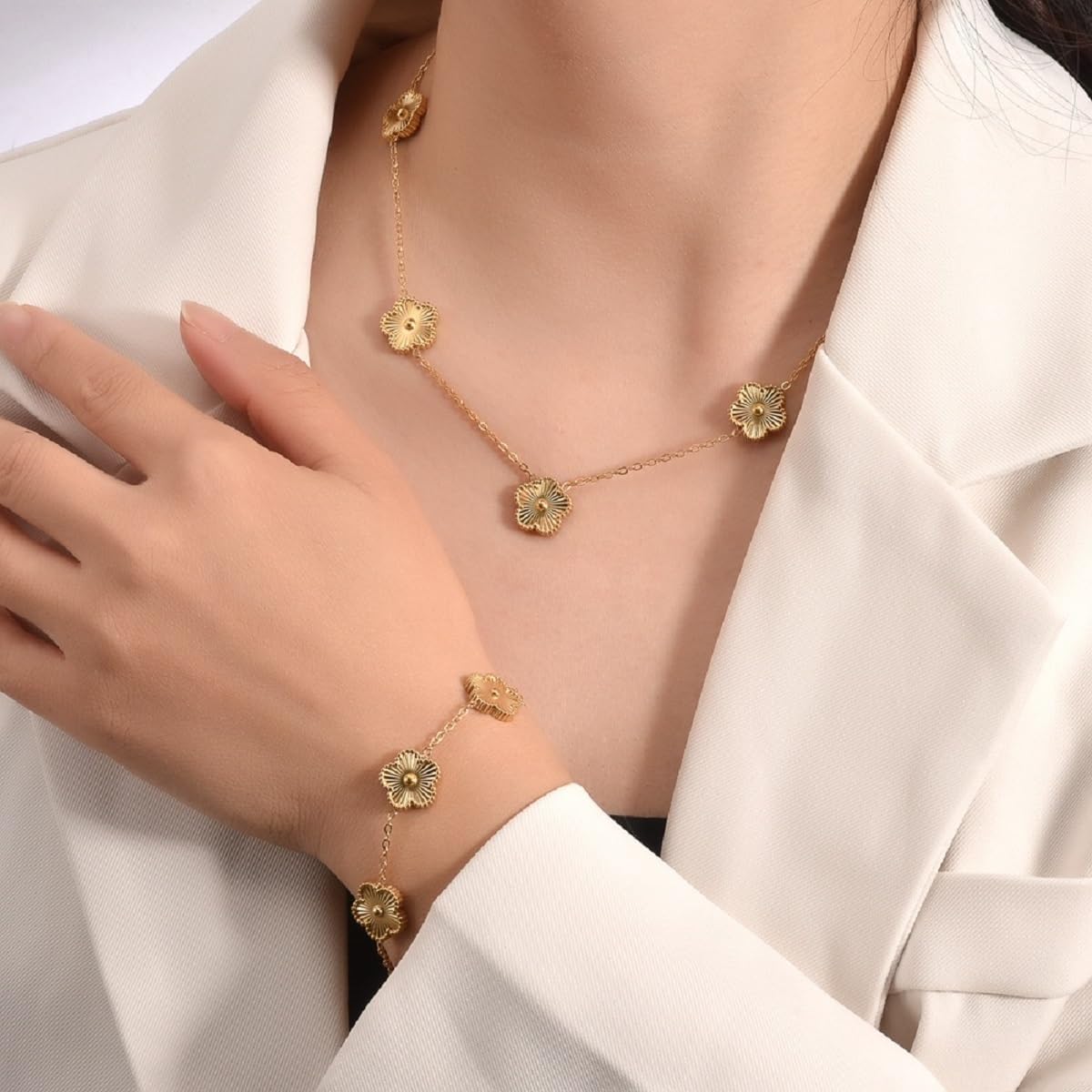 OSIRIDEH2 Lucky Clover Necklace Jewelry Sets,18K Gold Plated Flower Design Five Leaf Bracelet,Clover Necklace Pendant,Clover Earrings for Women Lucky, 4 Leaf Clover Necklace