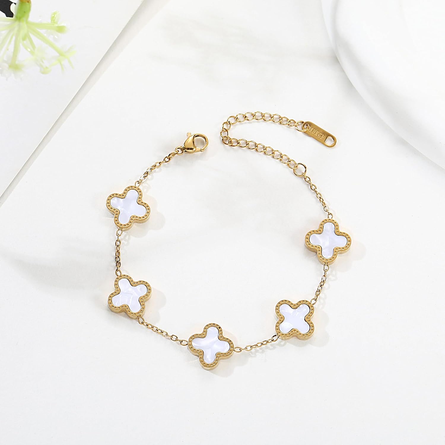TICVRSS Lucky Clover Sets, 18K Gold Plated Four Leaf Clover Bracelet, Necklace Pendant, Earrings for Women Flower Link Bracelets Set Jewelry Gifts for Women