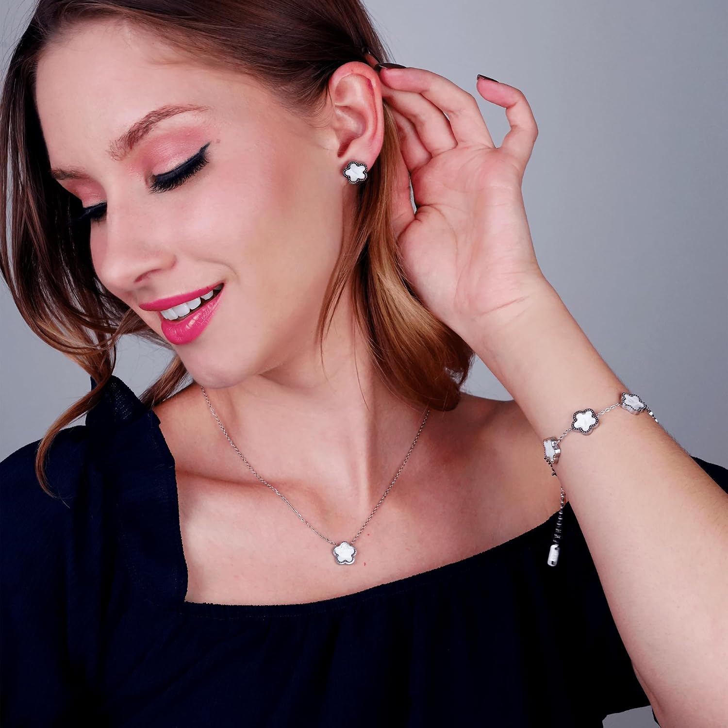 SHINYY Five Leaf Clover Jewelry Set for Women | 18K Gold Plated Bracelet Necklace Earrings | 5 Leaf Lucky Pendant and Ear Studs for Her
