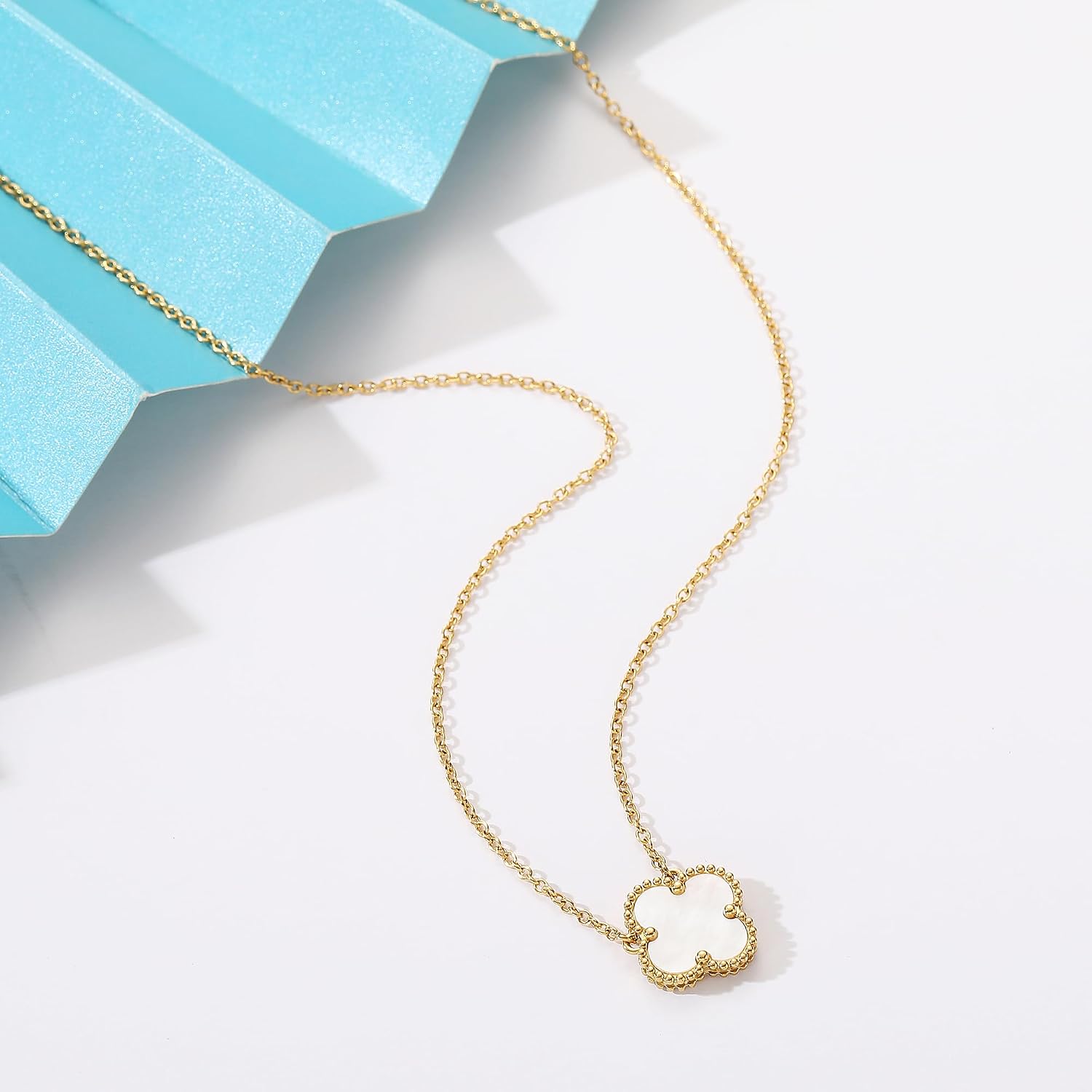 AIPPK Clover Pendant Necklace 18K Gold Plated Four Leaf Clover Necklaces Lucky Simple Jewelry Gifts for Women