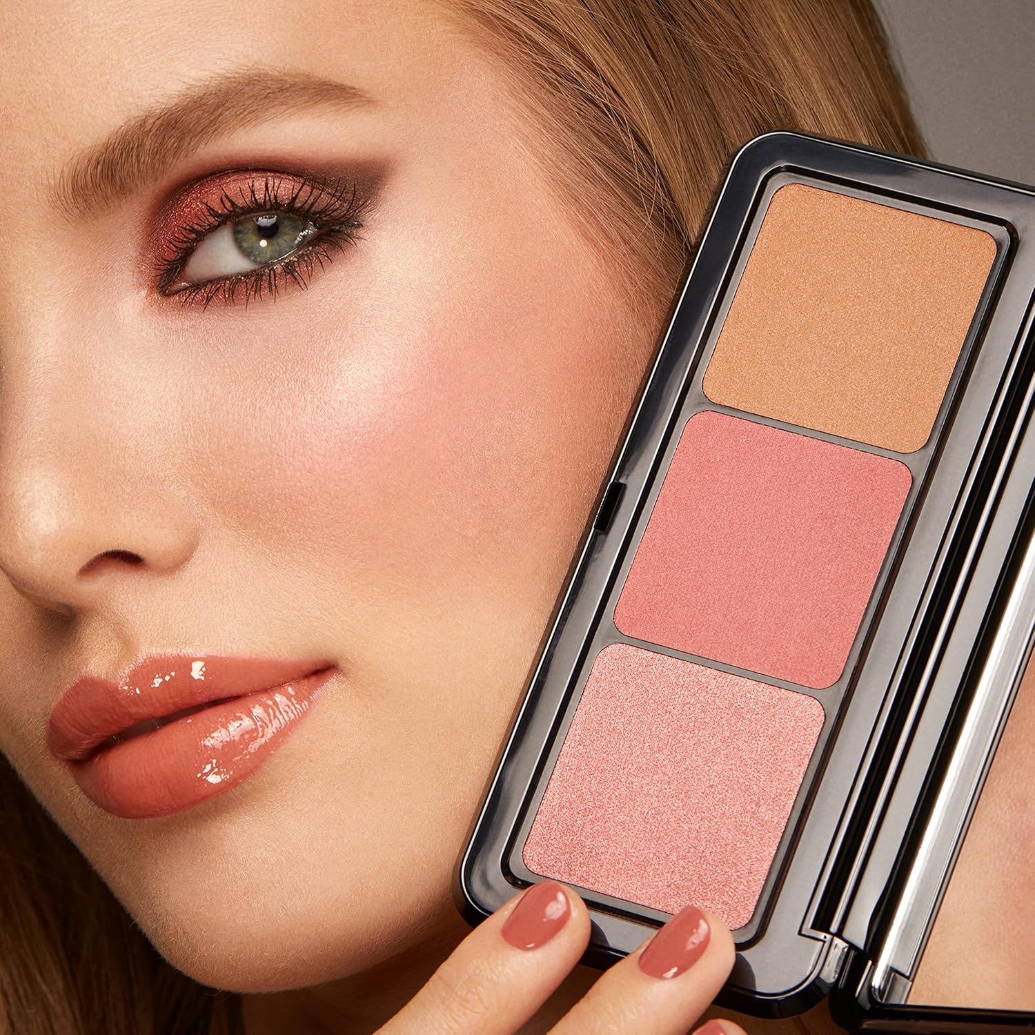KIKO Milano Multi Finish Trio Blush & Bronzer Palette | 1 Bronzer And 2 Blushes In Matte And Metallic Finishes